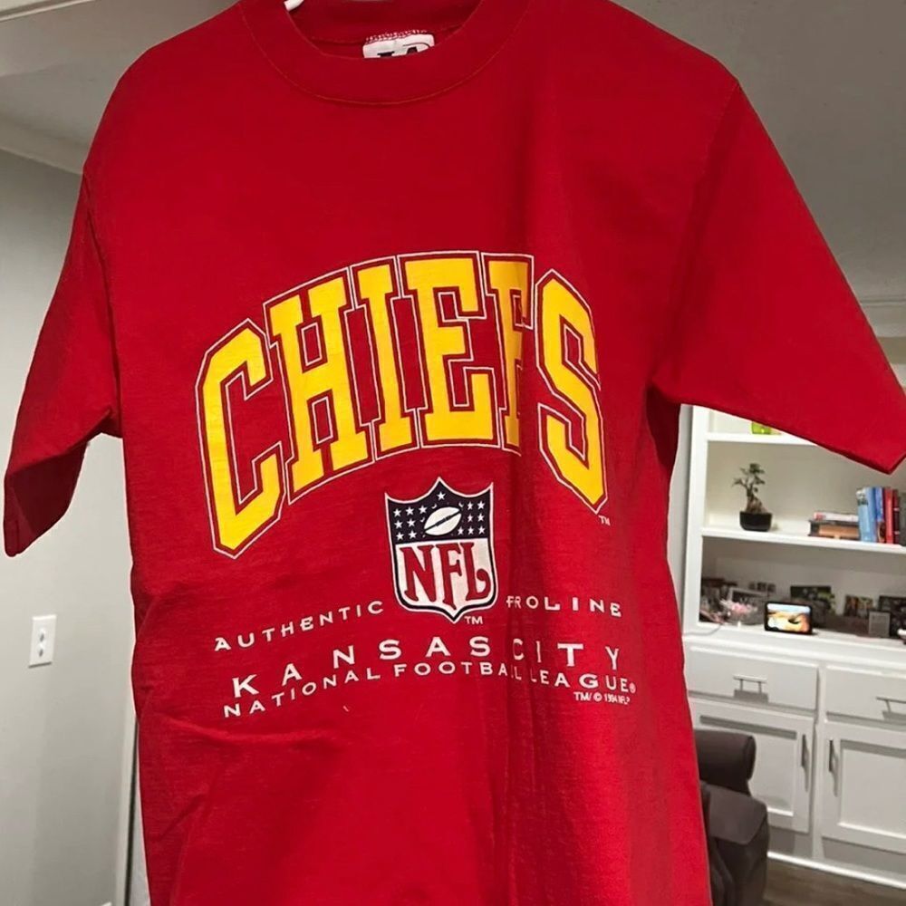 VTG 90s Logo Athletic Kansas City Chiefs Diamond Hat Print NFL T Shirt XL.